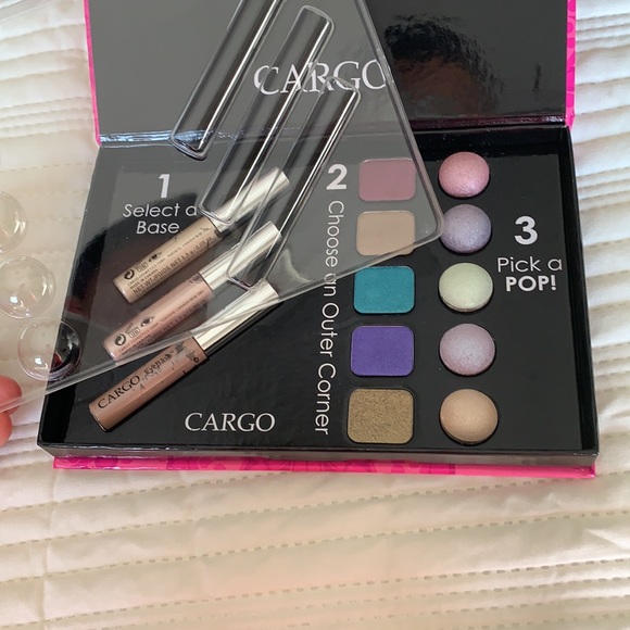 CARGO cosmetics eye shadow palette kit - Picture 6 of 8